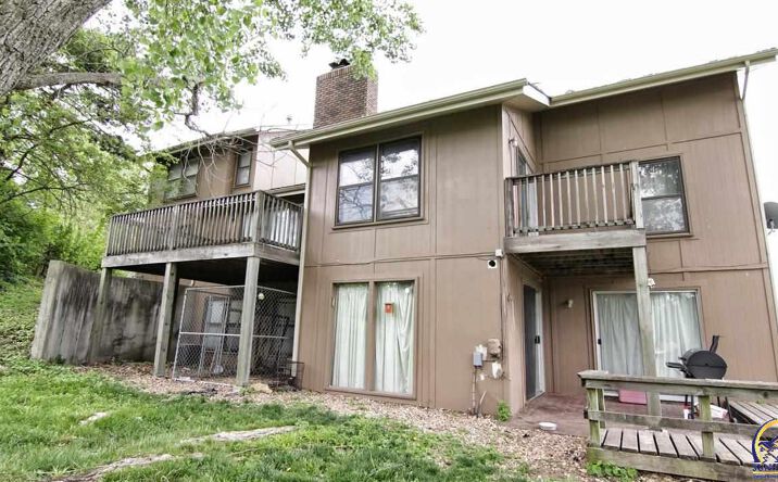image of property at 2107 QUAIL CREEK DR Lawrence KS 66047-2142