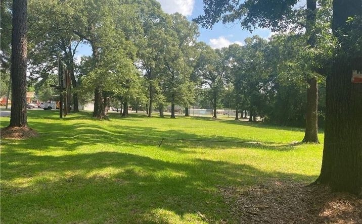 Pictures of Land property located at 3915 Cottage Hill Rd, Mobile, AL 36609 for sales - image #1