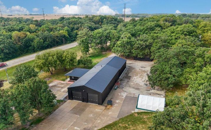 Pictures of Industrial property located at 28767 360th St, Booneville, IA 50038 for sales - image #1