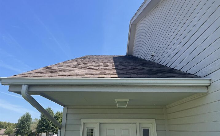 image of property at 4418 SE OAKVIEW CT Topeka KS 66609-1675