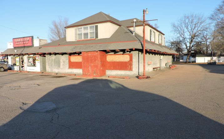 Pictures of Retail property located at 1834 NW Topeka BLVD, Topeka, KS 66608 for sales - image #1