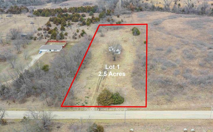 Pictures of Land property located at Lot 1 62nd St, Meriden, KS 66512 for sales - image #1