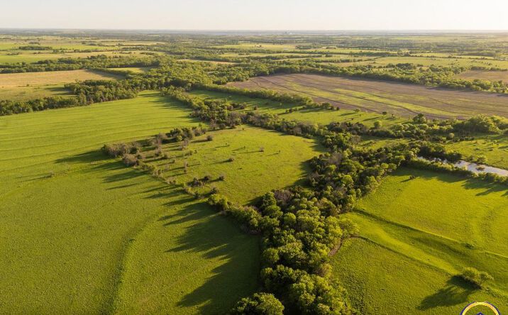 Pictures of Land property located at 18th RD, Waverly, KS 66871 for sales - image #1