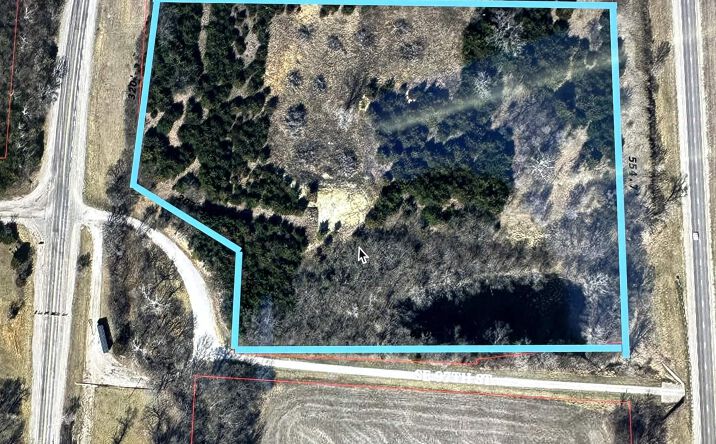 Pictures of Land property located at 9534 SW Topeka BLVD, Wakarusa, KS 66546 for sales - image #1