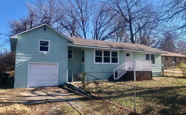 Pictures of Multifamily property located at 2800 SE Massachusetts AVE, Topeka, KS 66605 for sales - image #1