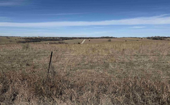 Pictures of Land property located at Parcel 14 NW 86th St, Topeka, KS 66618 for sales - image #1