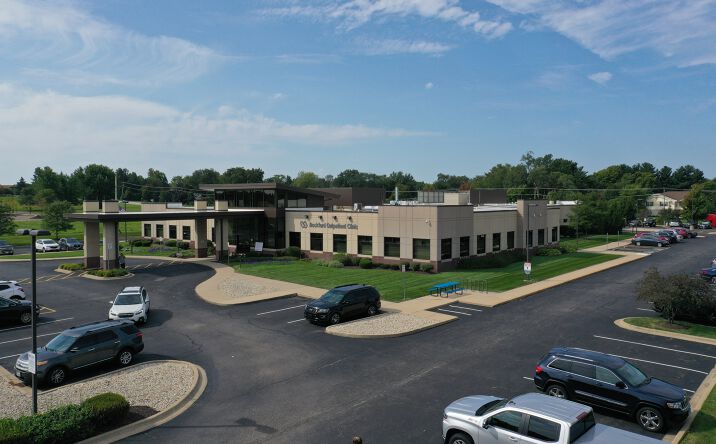 Pictures of Office property located at 816 Featherstone Rd, Rockford, IL 61107 for sales - image #1