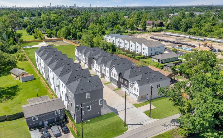 Pictures of Land, Multifamily property located at 1119 Mansfield St, Houston, TX 77091 for sales - image #1