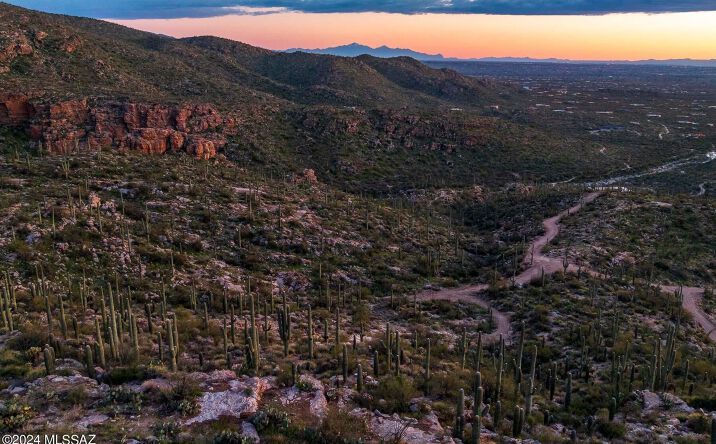 Pictures of Land property located at 13013 E Cabeza De Vaca Lot C, Tucson, AZ 85749 for sales - image #1