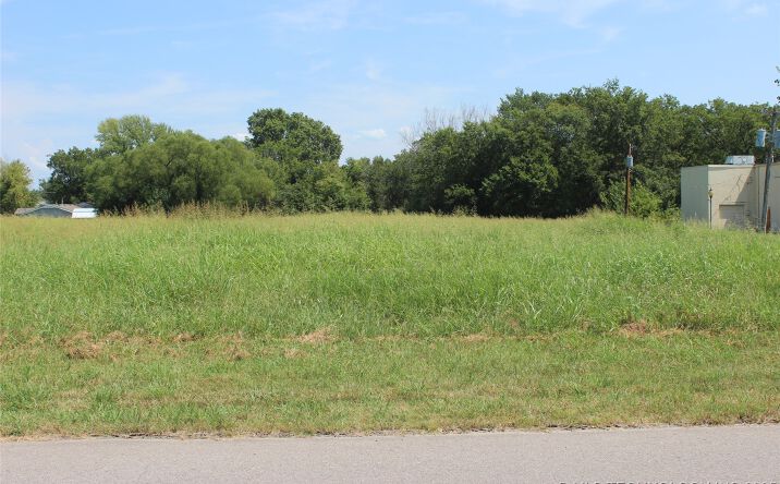 Pictures of Land property located at S GRANT Avenue, Wagoner, OK 74467 for sales - image #1