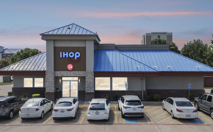 Pictures of Retail property located at 5901 SW Loop 820, Fort Worth, TX 76132 for sales - image #1