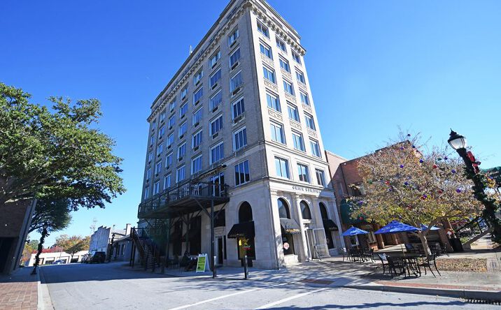 Pictures of Hospitality, Mixed Use, Office, Retail property located at 327 Main St 2nd Floor, Greenwood, SC 29646 for sales - image #1