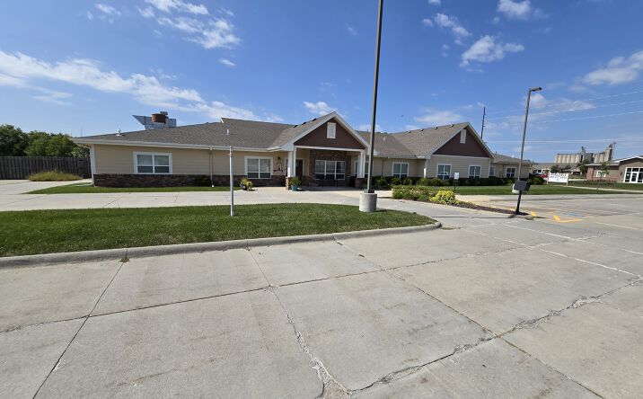 Pictures of Hospitality, Office, Senior Living property located at 749 E 32nd St, Fremont, NE 68025 for sales - image #1
