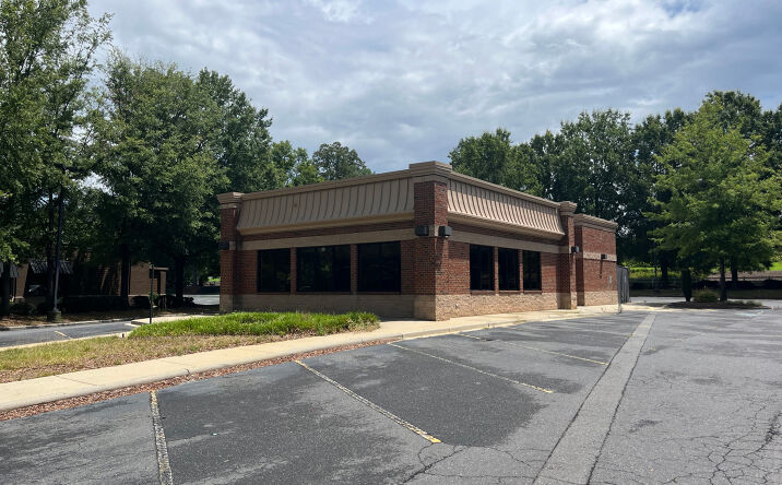 Pictures of Retail property located at 624 Tinsley Way, Rock Hill, SC 29730 for sales - image #1