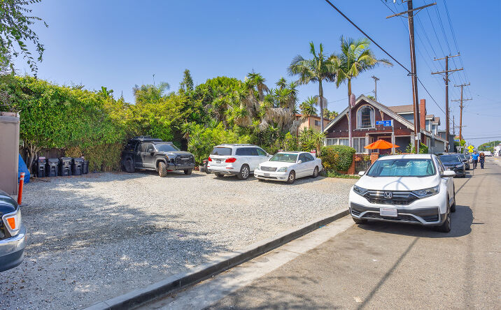 Pictures of Land property located at 42 19th, Venice, CA 90291 for sales - image #1