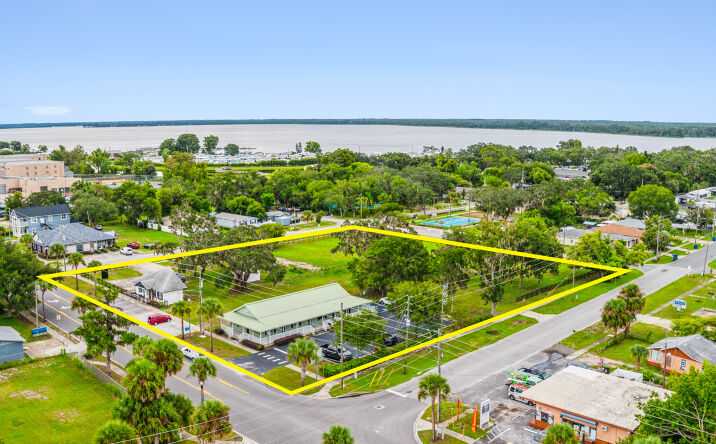 Pictures of Hospitality, Land, Multifamily, Office, Retail property located at 819 W Main St, Tavares, FL 32778 for sales - image #1