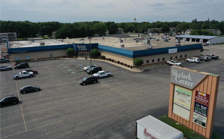 Pictures of Mixed Use, Office, Retail property located at 1604 1st St S, Willmar, MN 56201 for sales - image #1