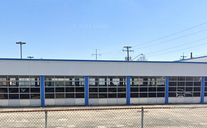 Pictures of Retail property located at 424 Broadway Ave, Bedford, OH 44146 for sales - image #1