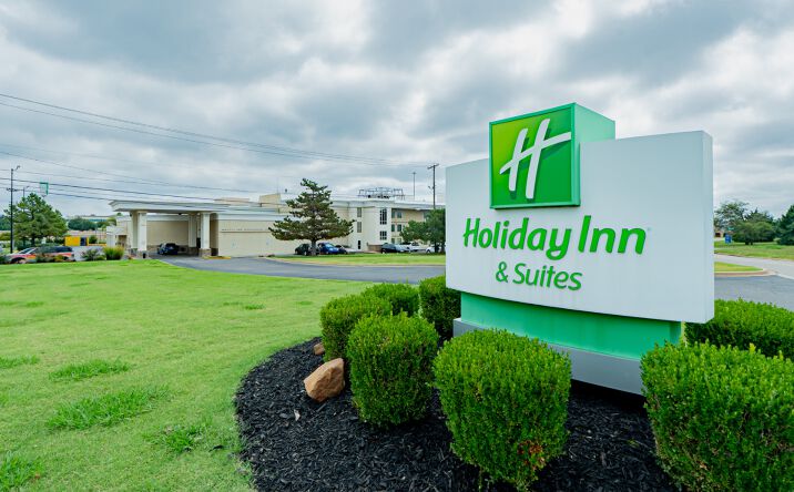 Pictures of Hospitality, Multifamily property located at 6200 N Robinson Ave, Oklahoma City, OK 73118 for sales - image #1