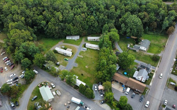 Pictures of Mobile Home Park property located at 105 Skyline Dr, Portage, PA 15946 for sales - image #1