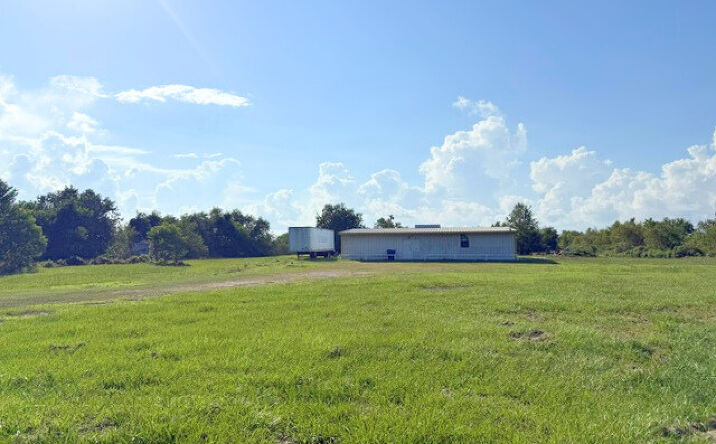 Pictures of Land property located at 30315 FM 2004, Angleton, TX 77515 for sales - image #1