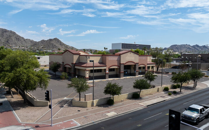 Pictures of Retail property located at 10 E Dunlap Ave, Phoenix, AZ 85020 for sales - image #1