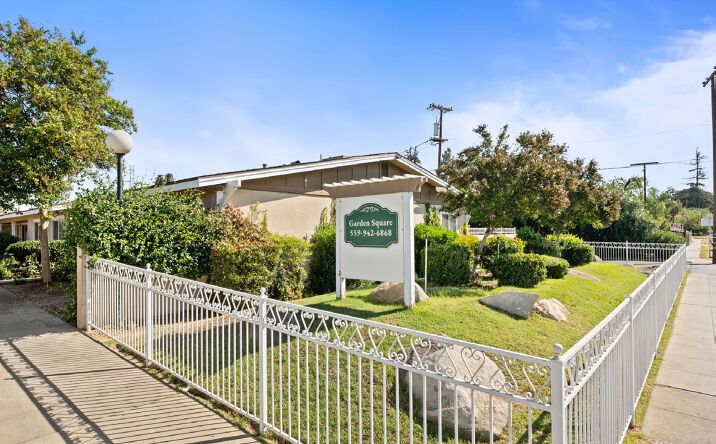 Pictures of Multifamily property located at 202 West Dakota Avenue, Fresno, CA 93705 for sales - image #1