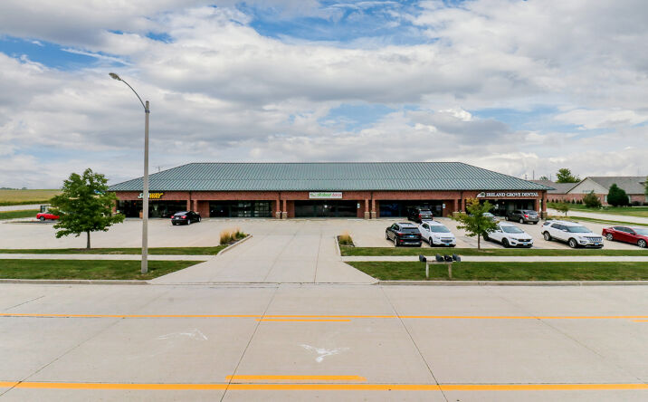 Pictures of Multifamily, Retail property located at 1602 Glasson Street 3, Bloomington, IL 61704 for sales - image #1