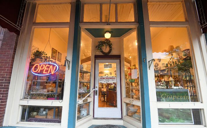 Pictures of Office, Retail property located at 107 Trinity St, Abbeville, SC 29620 for sales - image #1