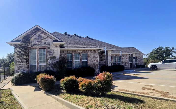 Pictures of Office property located at 1205 Bent Oaks Ct, Denton, TX 76210 for sales - image #1