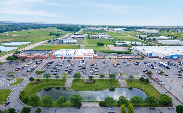 Pictures of Retail property located at 3825-3829 E Calumet St, Appleton, WI 54915 for sales - image #1