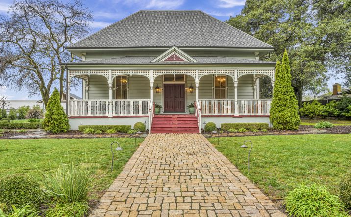 Pictures of Hospitality property located at 129 Devlin Rd., Napa, CA 94558 for sales - image #1