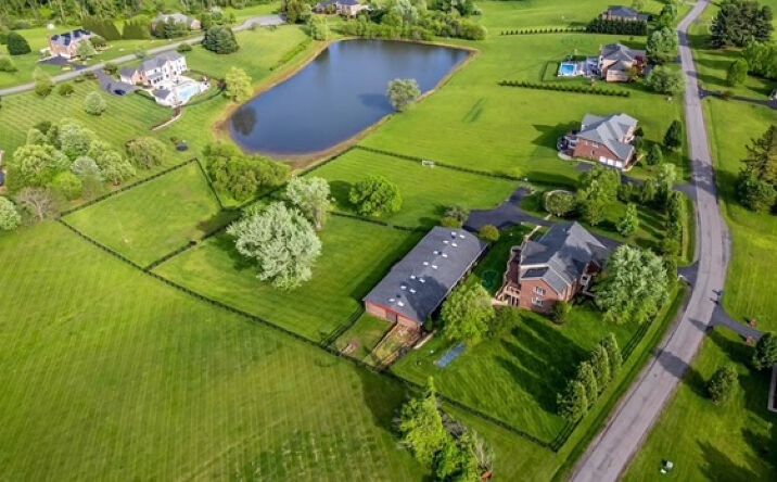 Pictures of Mixed Use property located at 41113 Canongate Dr, Leesburg, VA 20175 for sales - image #1