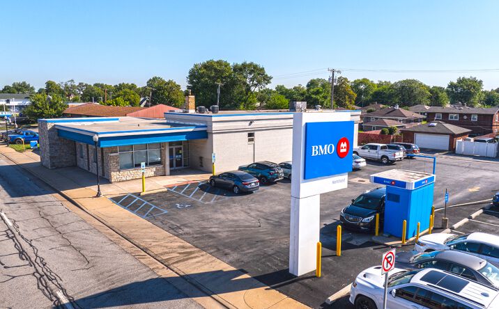 Pictures of Retail property located at 7227 Calumet Ave, Hammond, IN 46324 for sales - image #1