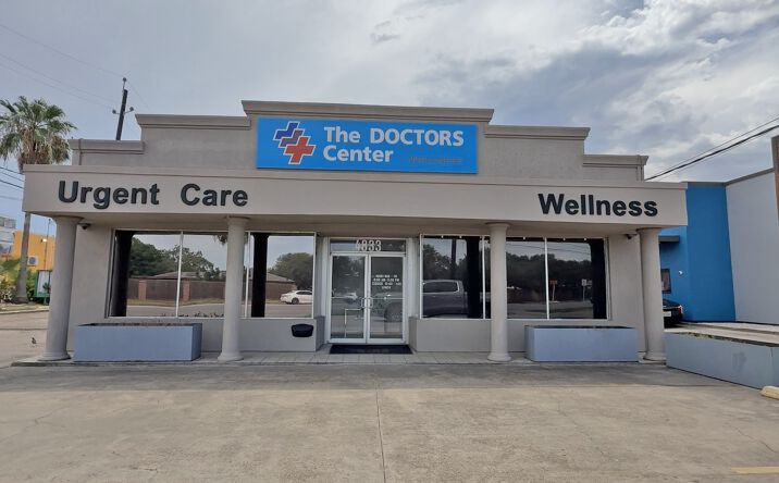 Pictures of Hospitality, Office, Retail property located at 4833 S Staples St, Corpus Christi, TX 78411 for sales - image #1