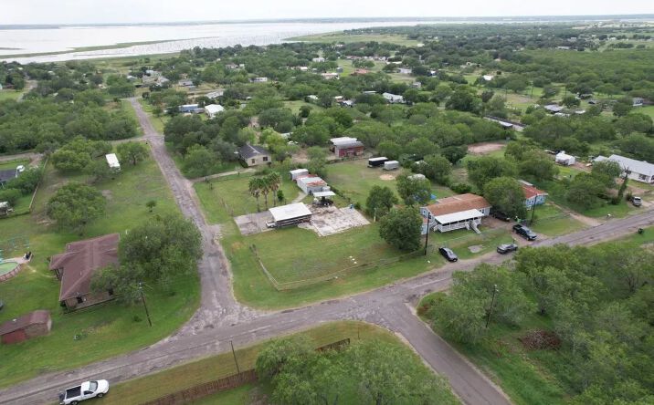 Pictures of Land property located at 24727 County Road 320, Mathis, TX 78368 for sales - image #1