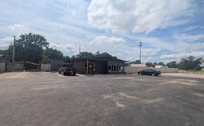 Pictures of Office, Industrial property located at 3357 N Amidon Ave, Wichita, KS 67204 for sales - image #1