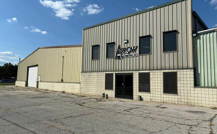 Pictures of Industrial property located at 1312 Westwood Dr, Elkhart, IN 46514 for sales - image #1