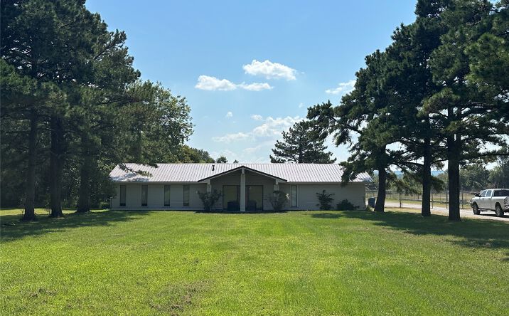 Pictures of Special Purpose property located at 1108 W Stovall, Wilburton, OK 74578 for sales - image #1