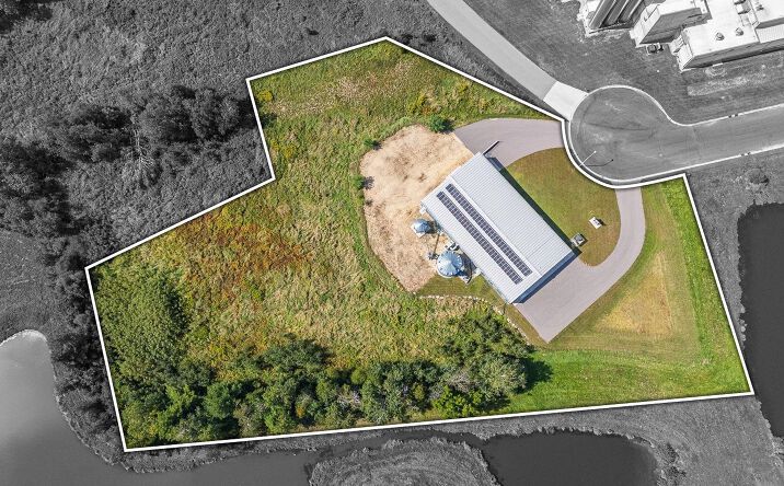 Pictures of Office, Industrial, Land, Retail property located at 605 Greenway, Reedsburg, WI 53959 for sales - image #1