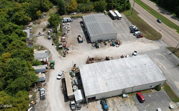Pictures of Business for Sale, Retail, Office, Industrial property located at 875/879 Airways Blvd, Jackson, TN 38301 for sales - image #1