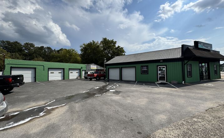 Pictures of Land, Mixed Use, Retail property located at 5904 Lee Highway, Chattanooga, TN 37421 for sales - image #1