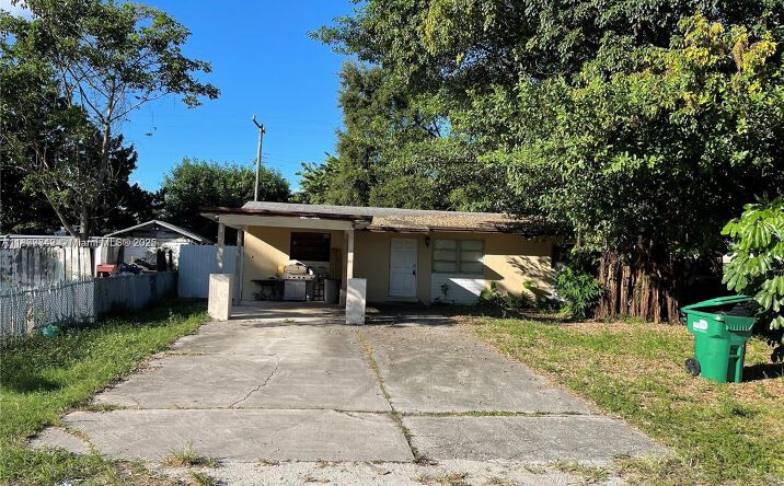 Pictures of Industrial, Hospitality, Office property located at 2755 NE 207th St, Aventura, FL 33180 for sales - image #1