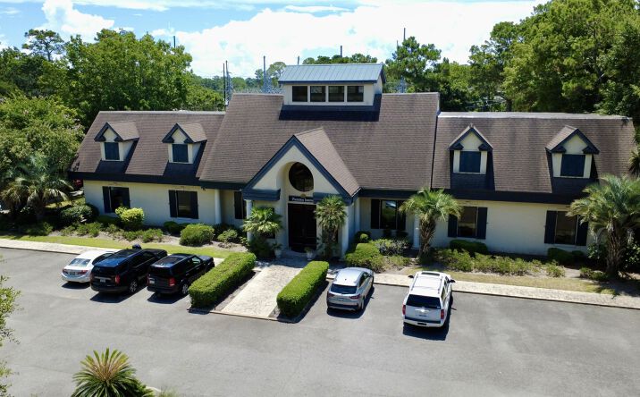 Pictures of Retail property located at 10 Target Road, Hilton Head Island, SC 29928 for sales - image #1