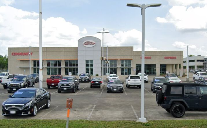 Pictures of Retail property located at 4221 East Fwy, Baytown, TX 77521 for sales - image #1