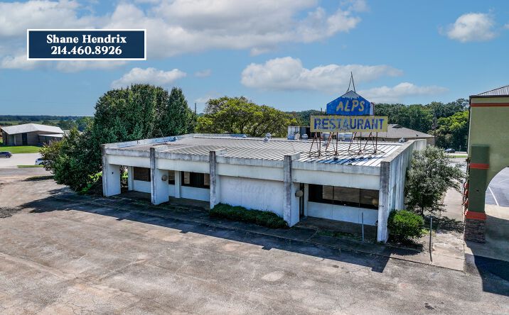 Pictures of Retail property located at 108 E Burton Rd, Mount Pleasant, TX 75455 for sales - image #1