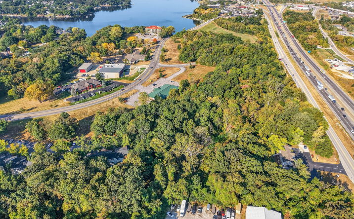 Pictures of Land property located at 8.19 Ac Veterans Memorial Pkwy, Lake Saint Louis, MO 63367 for sales - image #1