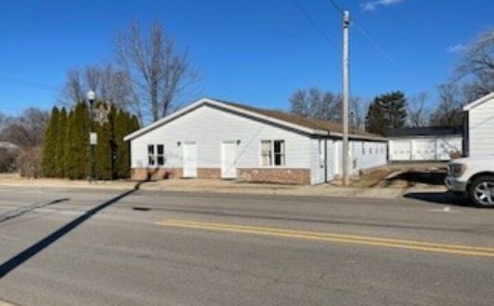 Pictures of Mixed Use property located at 10/12 & 14 Somonauk and 15 Pampas Drive, Cortland, IL 60112 for sales - image #1
