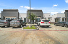 27080571