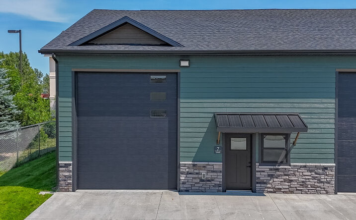 Pictures of Industrial property located at 189 26th St W Unit 7, Dickinson, ND 58601 for sales - image #1